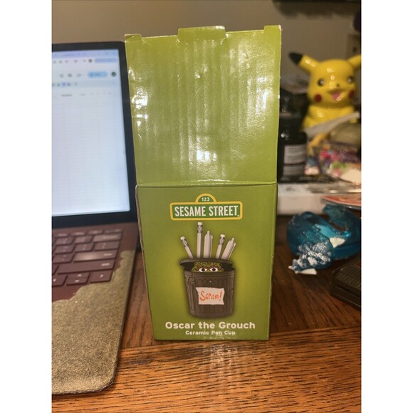 Sesame Street Oscar the Grouch Ceramic Pen Cup New in Box Desk Organizer - Picture 5 of 8